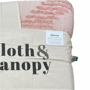 NIB Cloth & Canopy full/queen 3-piece textured comforter set - pink